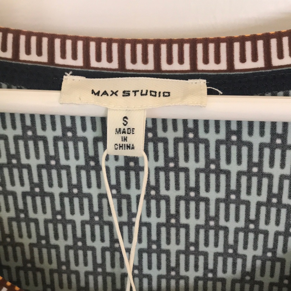 Dress - Picture 5 of 7